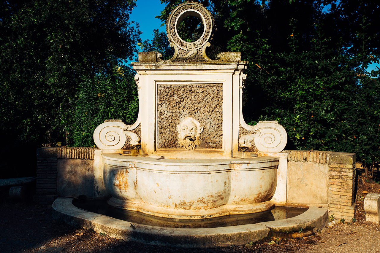 villa pamphili fontana mascherone