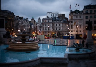 London – Trafalgar Square by night